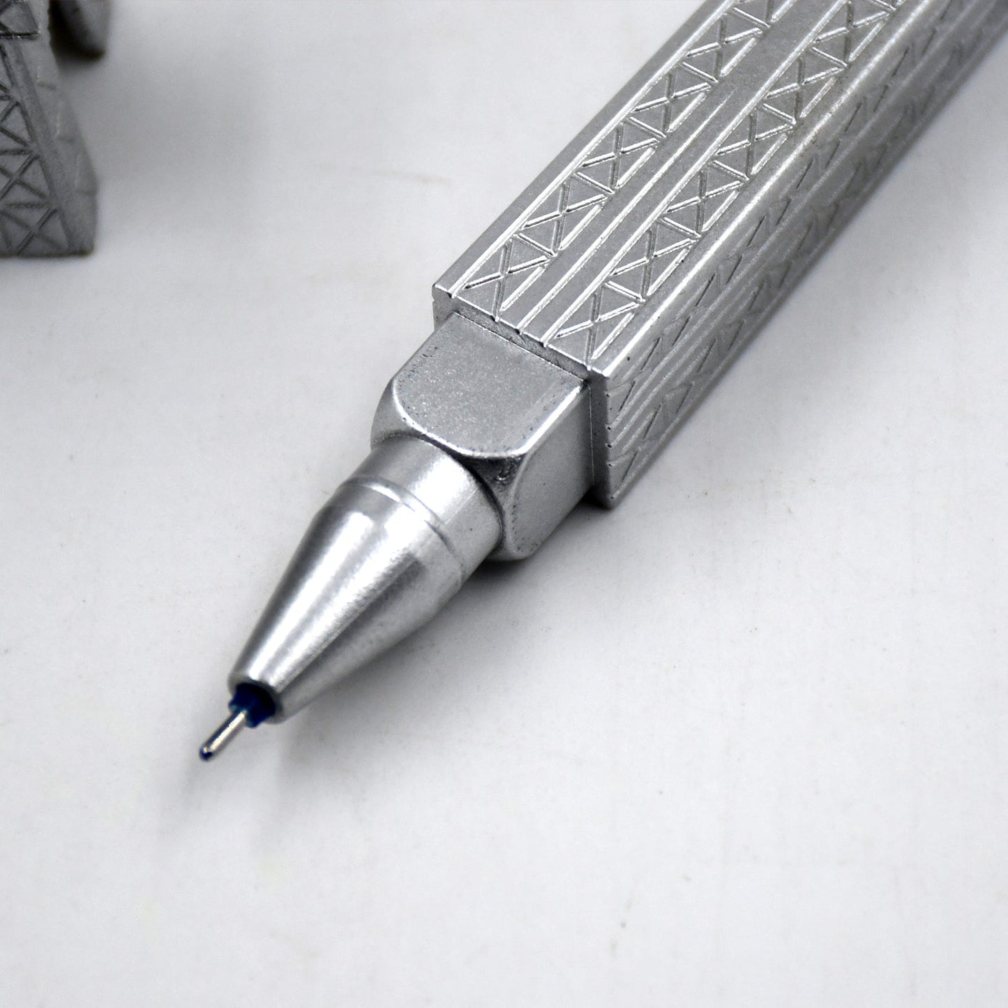 7927 Eiffel Tower Design Unique Pen Smooth Writing Pen (1pc)